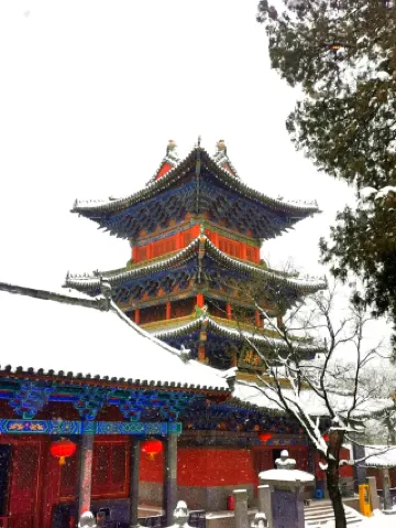 소림사에 눈이 내렸어요