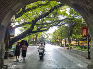 Jingjiang Prince's Palace: Understanding Guilin Through the Royal City. Jingjiang Prince's Palace, also known as Jingjiang Prince's City, is located at the foot of Duxiu Peak in Guilin City. It was the residence of the Prince of Jingjiang, who was enfeoffed in Guilin during the Ming Dynasty.