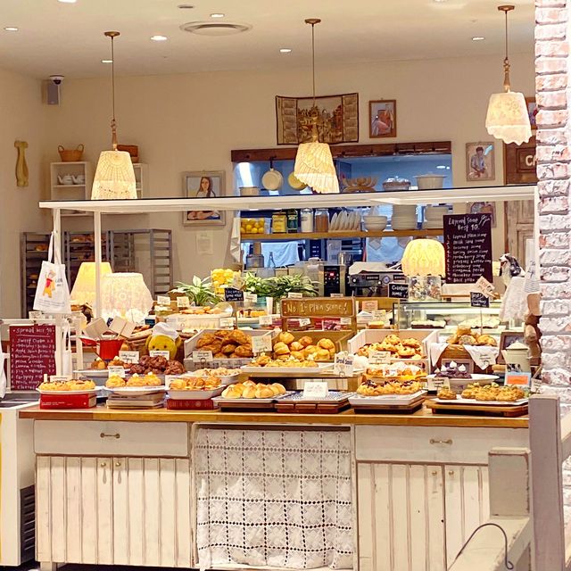 Lovely cafe in world’s largest shopping mall
