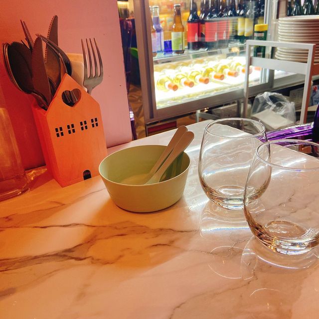 有得揀餐盤顏色既兒童餐 📍荃灣