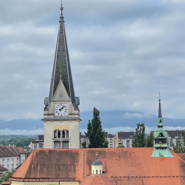 Dragon unfolds the Ljubljana Castle story 