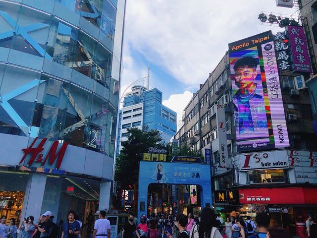 台北｜🌈觀光景點必訪之地📍 Ximen Station Exit 6 西門捷運六號出口