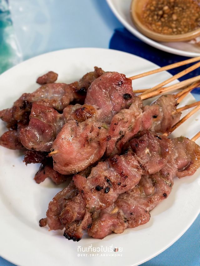 🌟ไก่ปิ้งเจ้าเด็ดในร้านส้มตำ ตัวเมืองเชียงราย