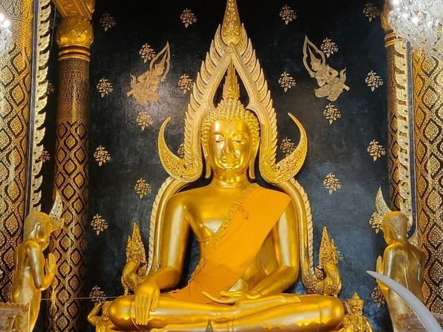 ไหว้พระพุทธชินราช หรือพระใหญ่ จังหวัดพิษณุโลก