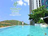 ที่พักนอนสบาย Holiday Inn & Suites Siracha Laemchabang 