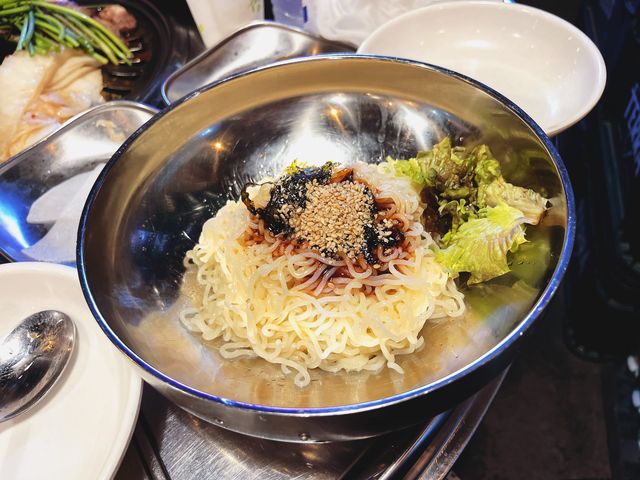 구워서 나오는 돼지고기 맛집 삼굽살 명지점