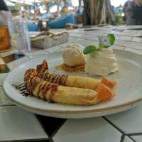 Cave Beach Club คาเฟ่ริมทะเล สไตล์บาหลี