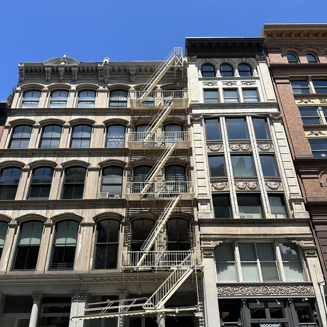 🛍️ A walk around the chic SOHO