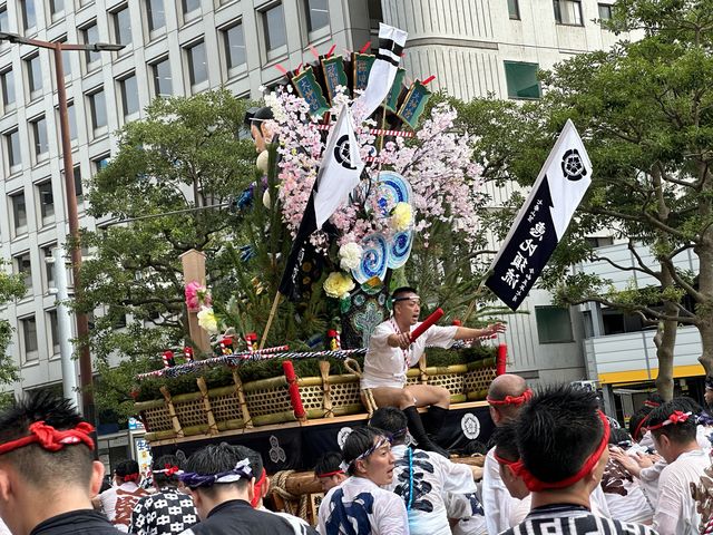 福岡・博多。2023年大博通りにて『博多祇園山笠』『追山ならし』に遭遇。