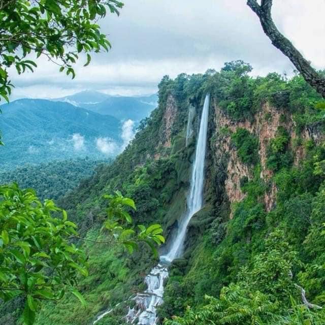 Ban Bwe Gyin waterfall 🌊🌳💦