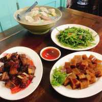 台北｜🍜🥢🥬古早味現炒料理📍 張吳記什錦麵