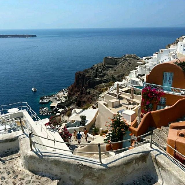 AUTHENTIC CYCLADIC BEAUTY OF OIA, SANTORINI!