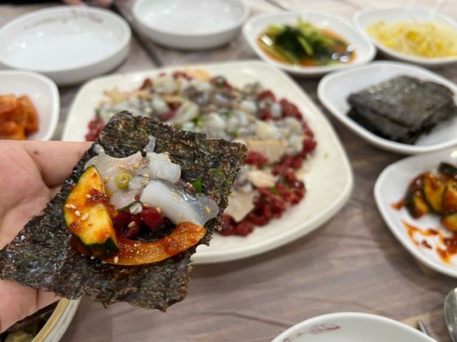 낙지,육회,전복을 한번에 먹는 낙지탕탕이 맛집!