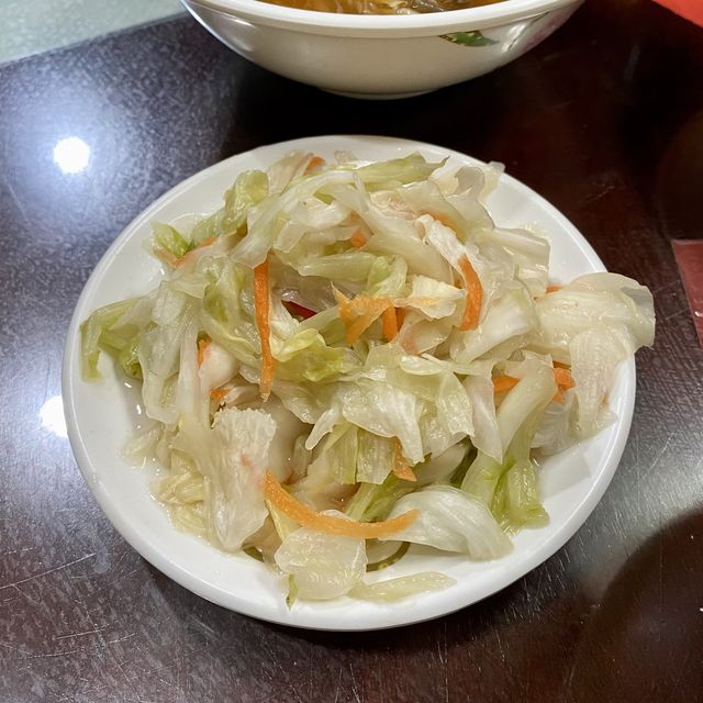 【台東】鼎倫牛肉麵｜太麻里金崙超人氣麵店 Google評論四千多則4.3🌟