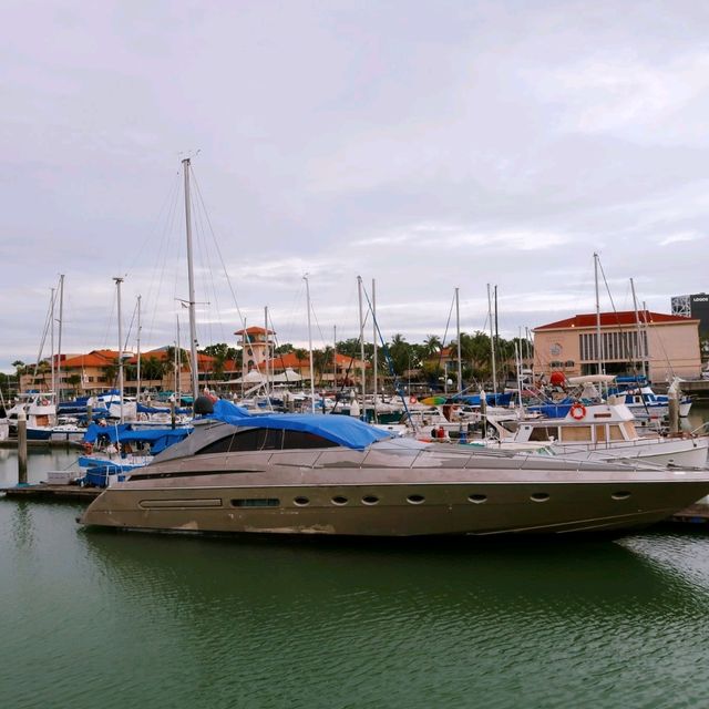 Leisure at Raffles Marina Lighthouse 