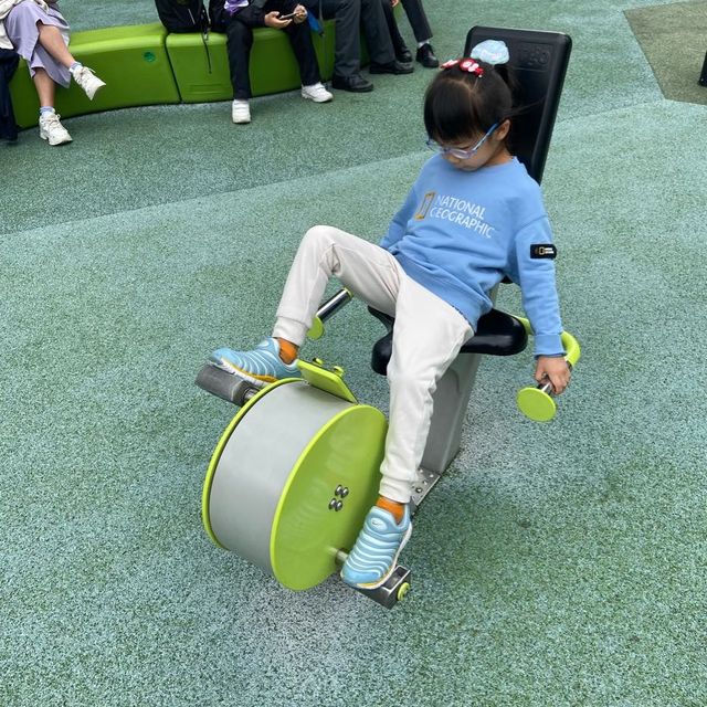【大型 #發光巨蛋 登陸📸️啦】