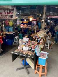 ตลาดน้ำคลองลัดมะยม ตลาดที่ของกินหลากหลาย