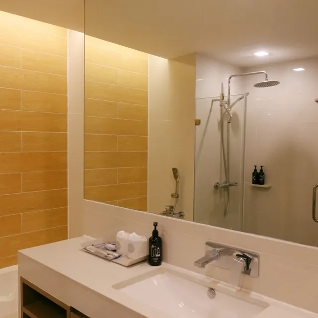 Aster Hotel & Residence Pattaya 