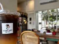 คาเฟ่เล็กๆ วิวสวย มีเครื่องดื่มและอาหารอร่อยๆ