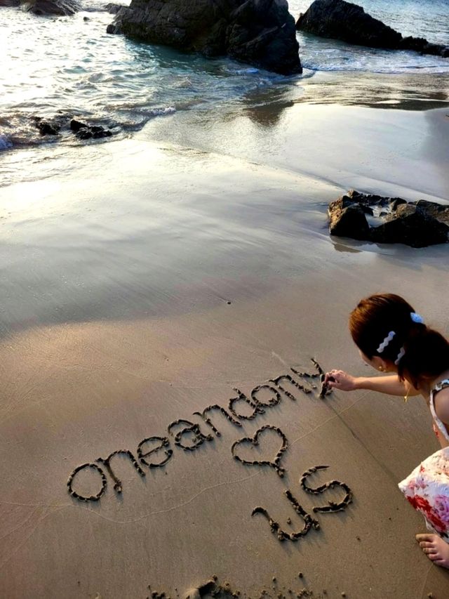 【三重/秘密のビーチ】透明度抜群✨地元民しか知らない。秘密のビーチ🏖️夕日もこんなに綺麗です！！