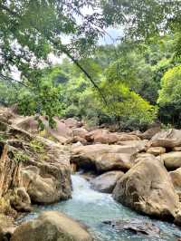 Ba Ho Waterfalls Cliff Jumping