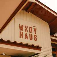 Woody Haus Cafe คาเฟ่บ้านหลังสวยแปดริ้ว