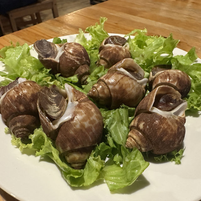 ธนภรปูไข่ บุฟเฟ่ต์อาหารทะเลจุใจ