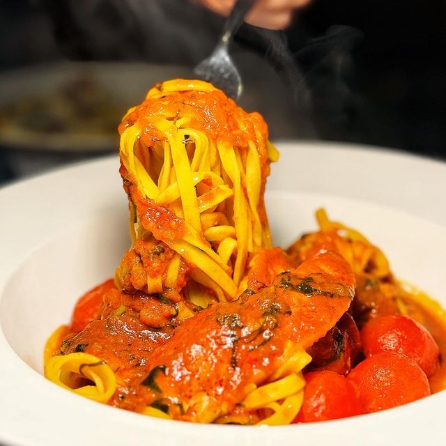 😍 𝐂𝐚𝐯𝐢𝐚𝐫! 鮮味! 中環慶生餐廳推介