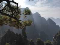 Huangshan. A Kingdom In The Cloud