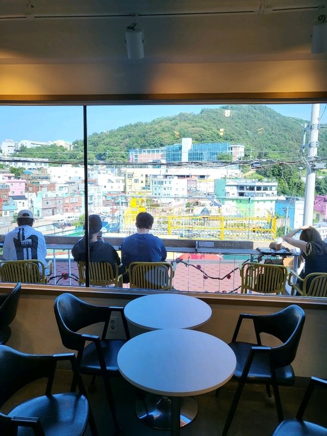 어린왕자가 시그니처인 감천문화마을 소행성B612카페☕️