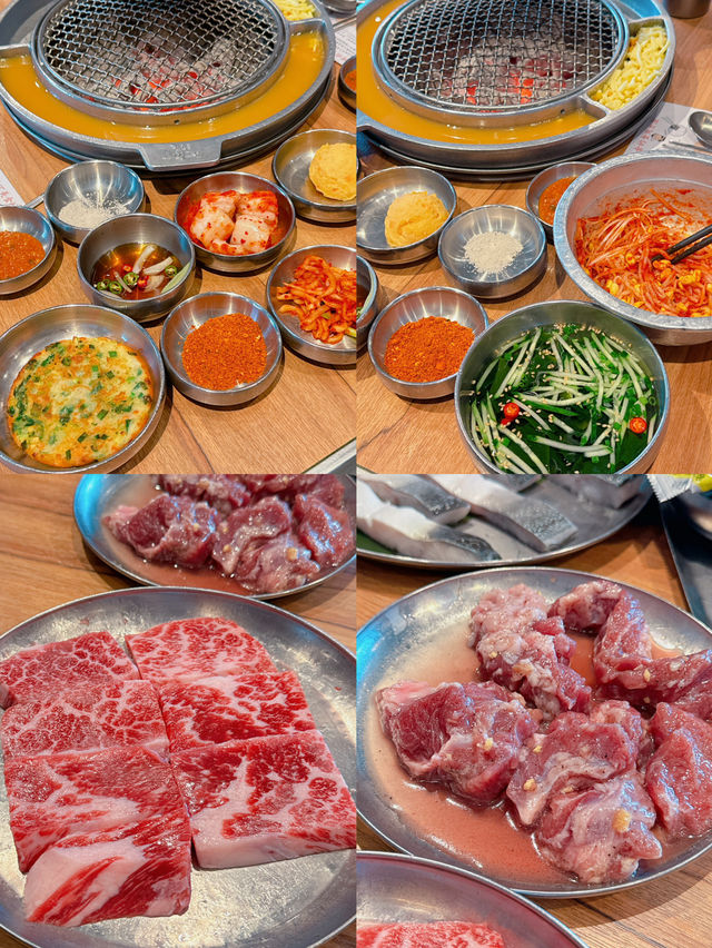 講起深圳烤活鰻魚專門店，最近試咗🌟姜虎東白丁烤肉🌟餐廳裝修走韓風路線🇰🇷搭配埋另一主打烤肉🍖🍗食物夠哂豐富，即刻介紹俾大家👏🏻👏🏻