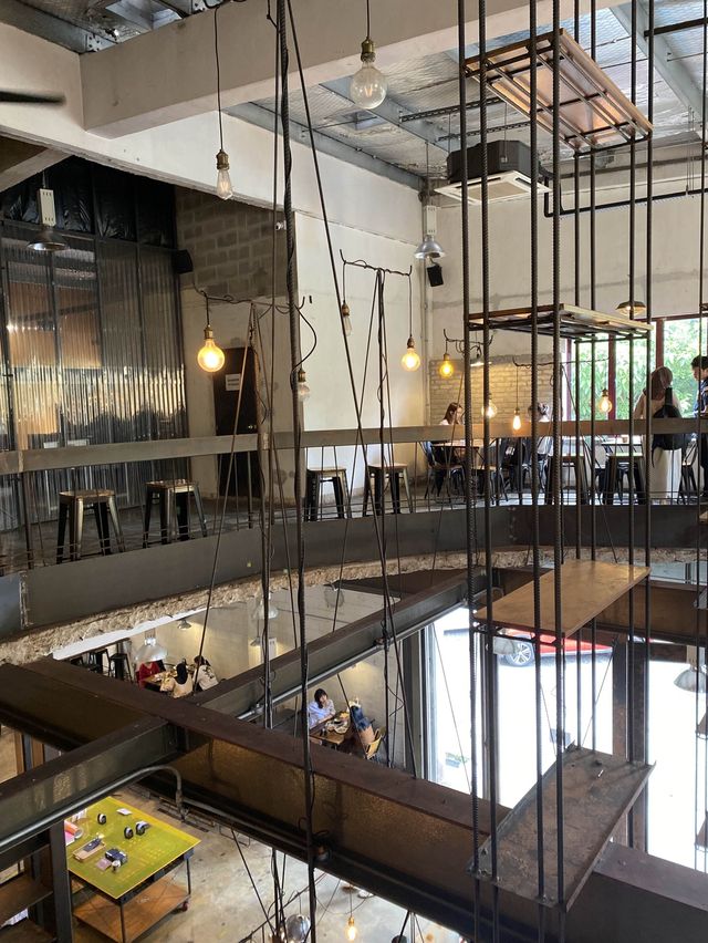 Industrial-themed cafe that you need to visit 🏭🏗️