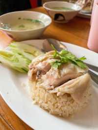 プーケットで1番美味しいカオマンガイのお店🤤🇹🇭🤍【タイ・プーケット】