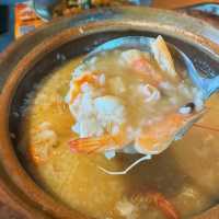 「李小太燒烤」新鮮海鮮，精釀啤酒買二送一！