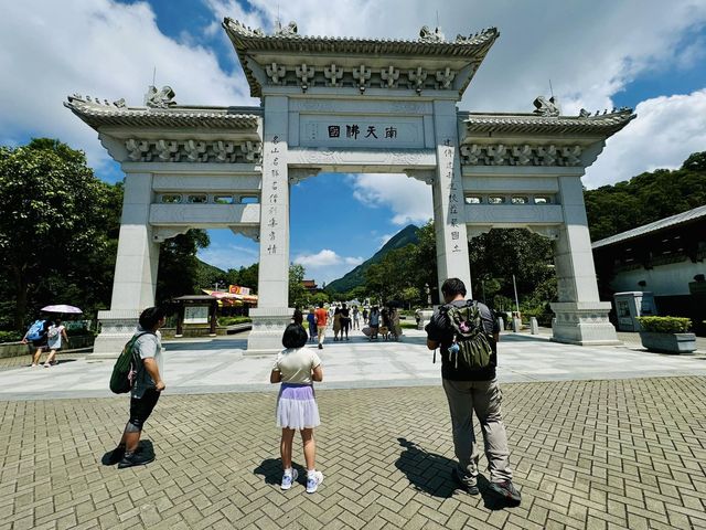 昂坪纜車被譽為世界十大纜車之一