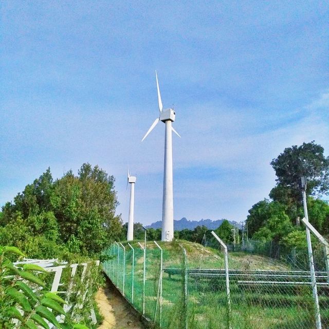 🇲🇾 Windmill Point Adventure: Hike to Perhentian Kecil’s Scenic Summit