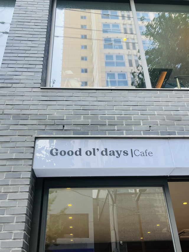 남포동 소품샵겸 카페