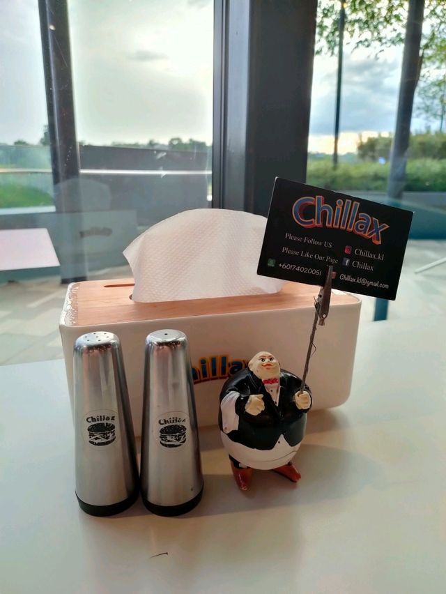 Chillax: Great Food and Picture Perfect Vibes
