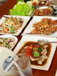 ร้านส้มตำยำแซบ ศาลาไทย พัทยา (ซอย นาจอมเทียน20)