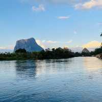 M&R Houseเรือแพริมน้ำสุดปังวิวสวย น้องหมาเข้าพักได้