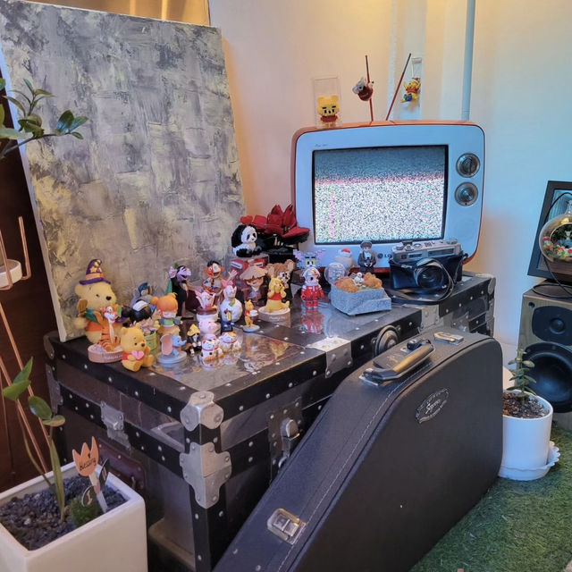 【韓国】オタクの聖地！？アイドルの家族が経営するカフェ