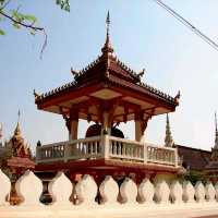 ชมหอพระแก้วและวัดสีสะเกด ตำนานแห่งเวียงจันทน์