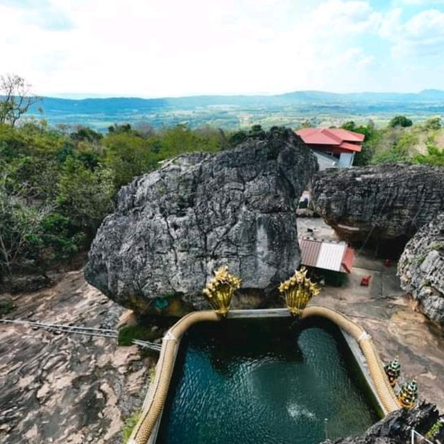 Wat Phu Ta Phao Thong