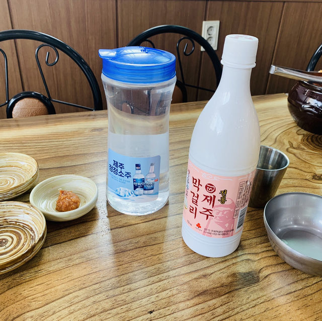 혼자서 뚜벅이로 제주여행😝 고기국수 먹고 메종글래드 호캉스까지