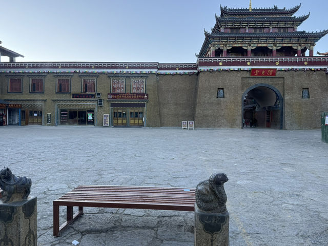 Shangri-La’s Dukezong Ancient Town: A Resilient Moonlight City
