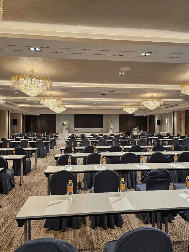 พักผ่อนใจกลางเมืองที่โรงแรมเอเชีย กรุงเทพ 🛌