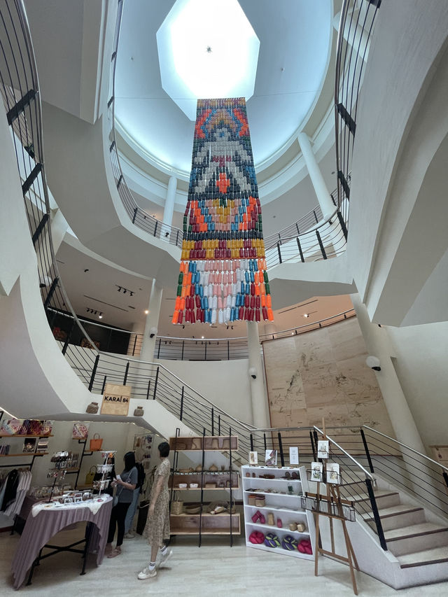 沙巴 | 旋轉樓梯畫廊 市區室內好去處🎨