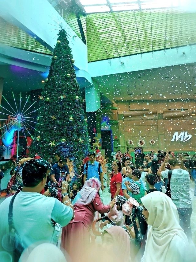 A Cheerful Christmas Eve @ The TOP Penang!