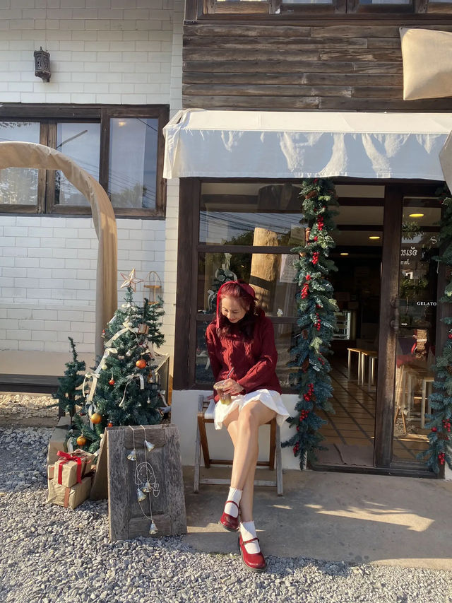 SUKSUD คาเฟ่สไตล์โฮมมี่สุดน่ารัก จังหวัดลำพูน