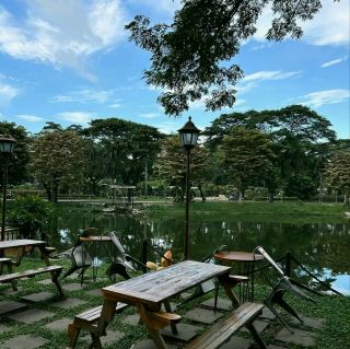 Cozy Lakeside Retreat at Danau Teduh Cafe